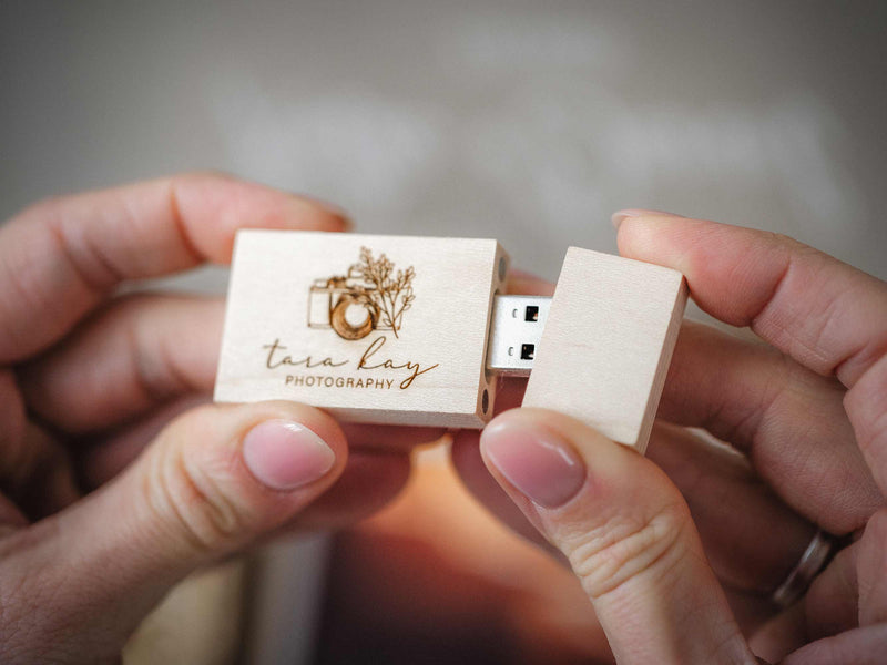 Personalized Wooden USB Flash Drive - Maple Finish with Engraving - NZHANDICRAFT